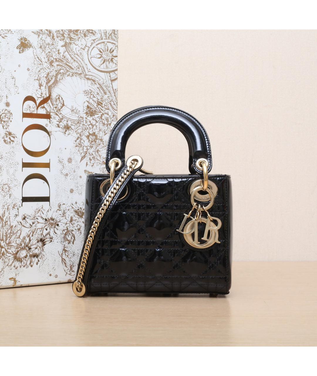 CHRISTIAN DIOR Черная сумка через плечо из лакированной кожи, фото 2