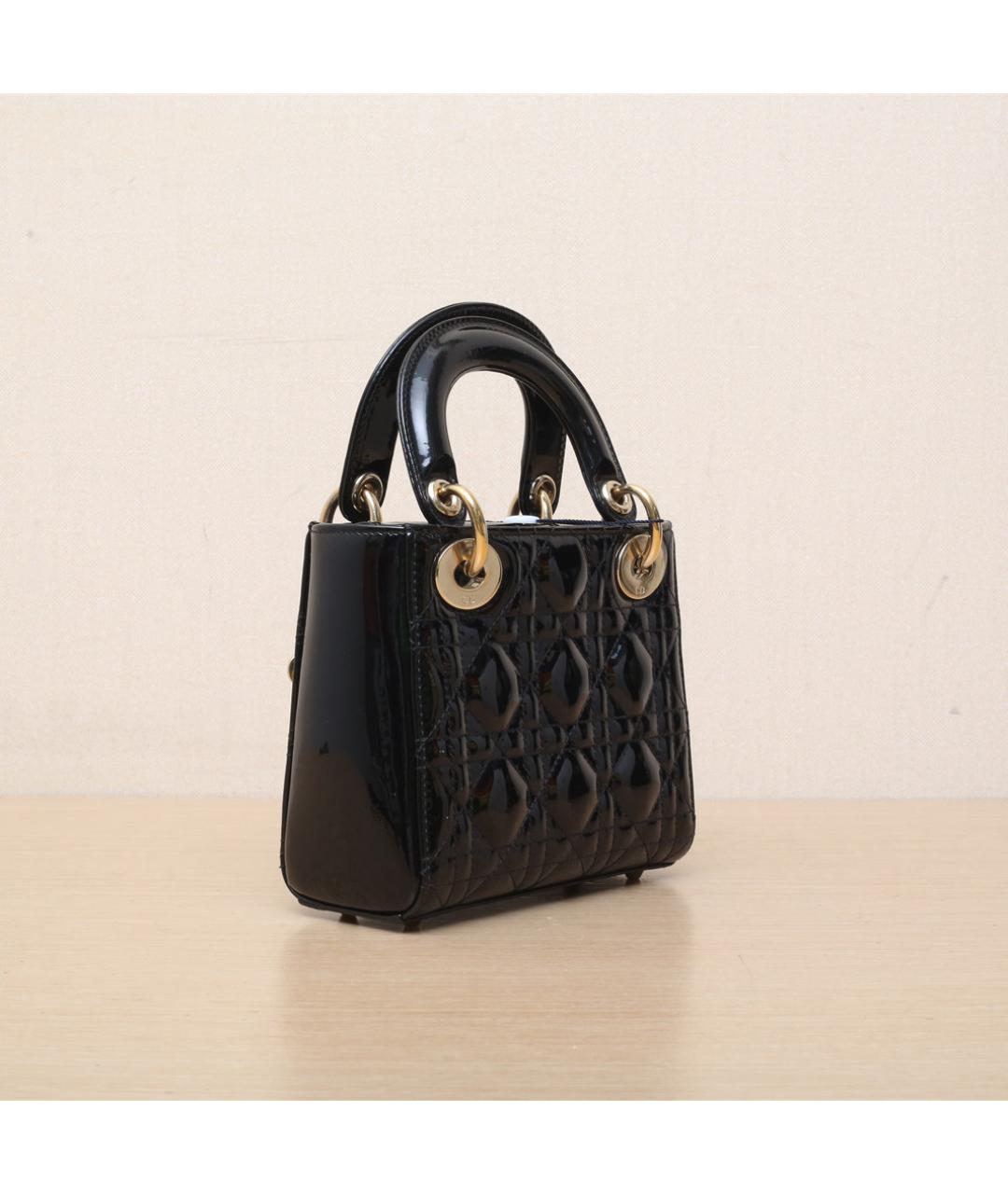 CHRISTIAN DIOR Черная сумка через плечо из лакированной кожи, фото 6