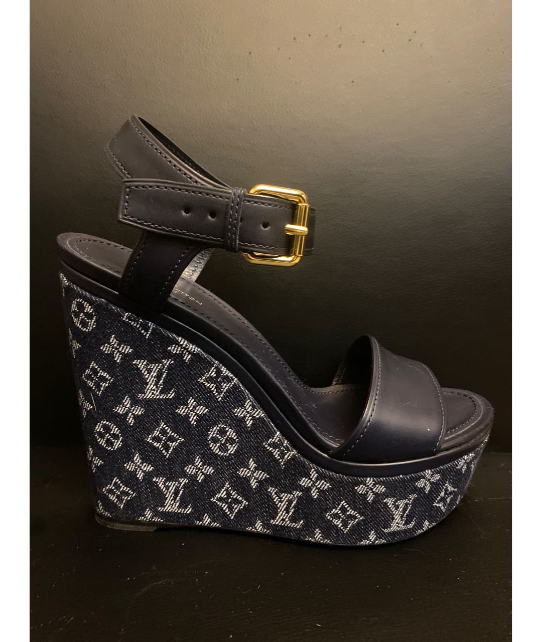 LOUIS VUITTON PRE-OWNED Синие кожаные босоножки, фото 6