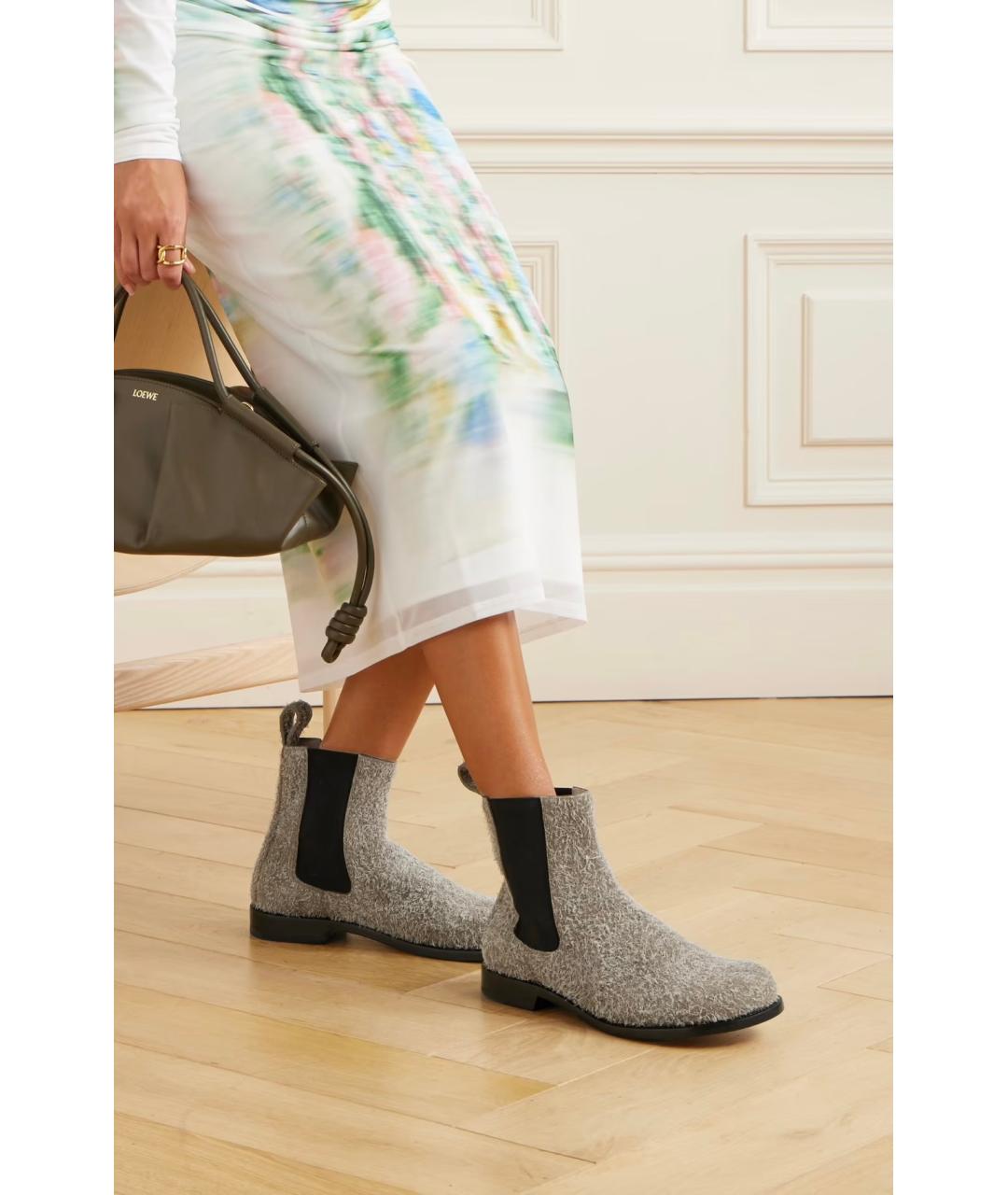 LOEWE Серые замшевые ботинки, фото 2
