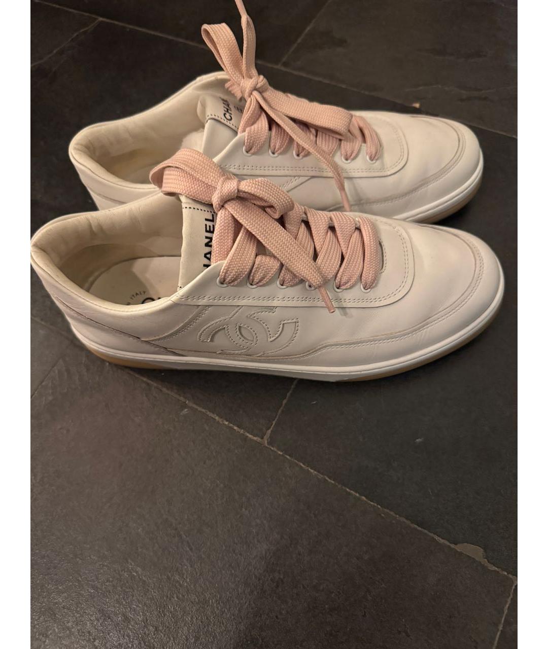 CHANEL Белые кожаные кеды, фото 2