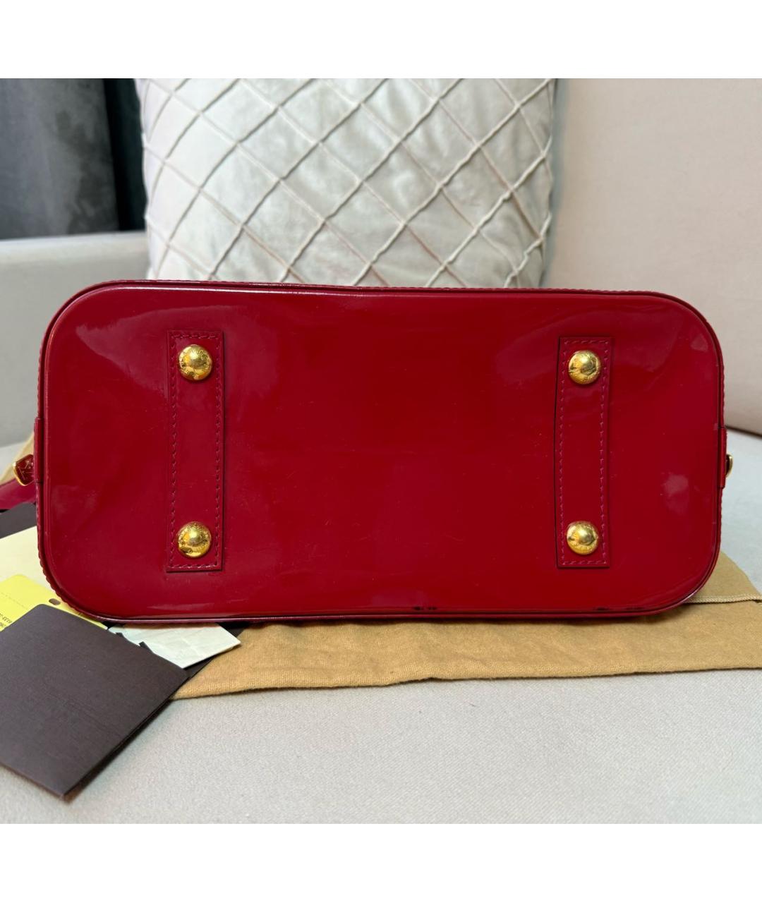 LOUIS VUITTON Бордовая сумка с короткими ручками из лакированной кожи, фото 5