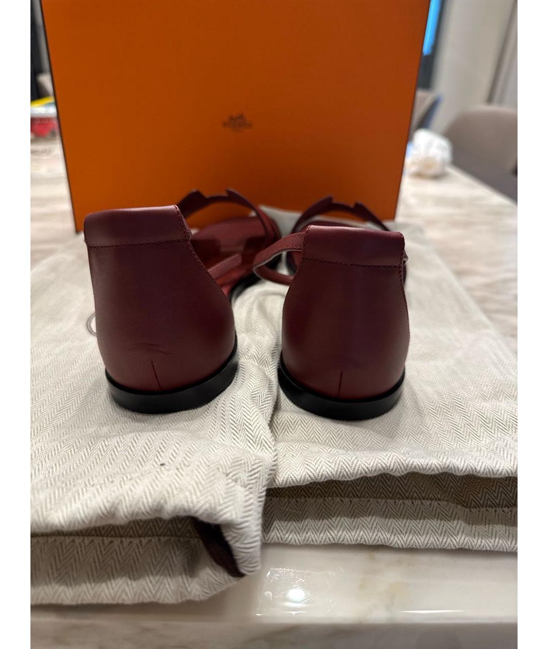 HERMES Бордовые кожаные босоножки, фото 3