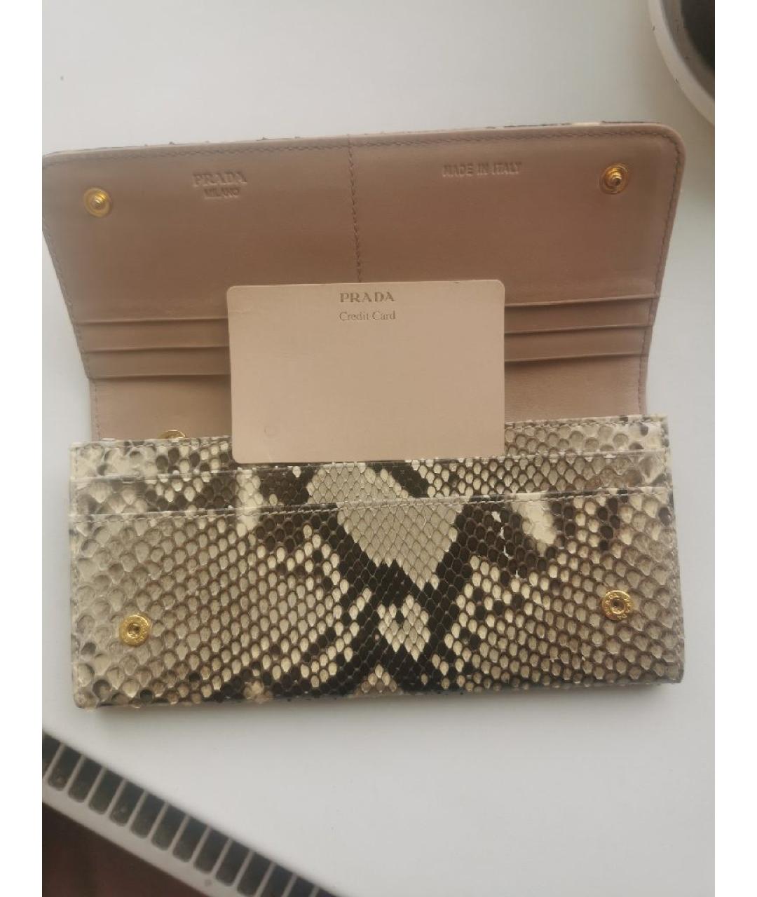 PRADA Бежевый кошелек из экзотической кожи, фото 6