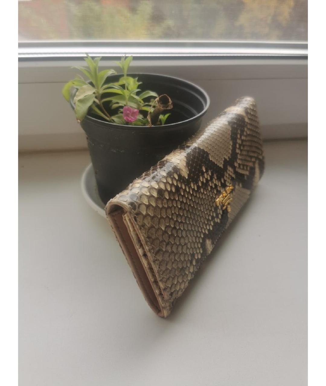 PRADA Бежевый кошелек из экзотической кожи, фото 2