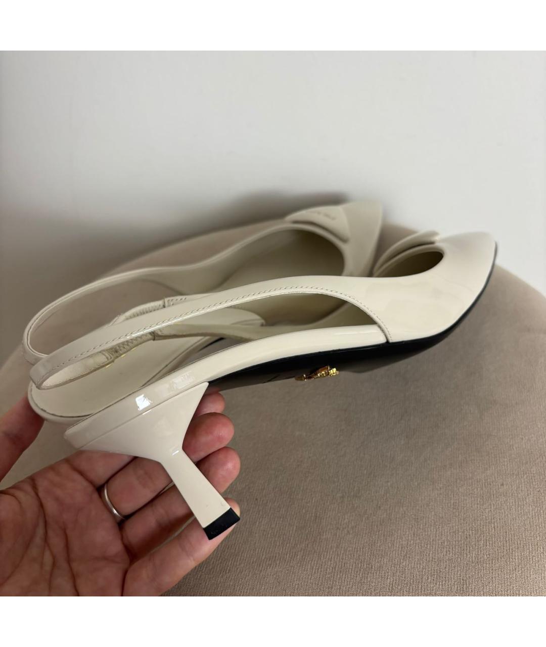 PRADA Бежевые туфли из лакированной кожи, фото 6