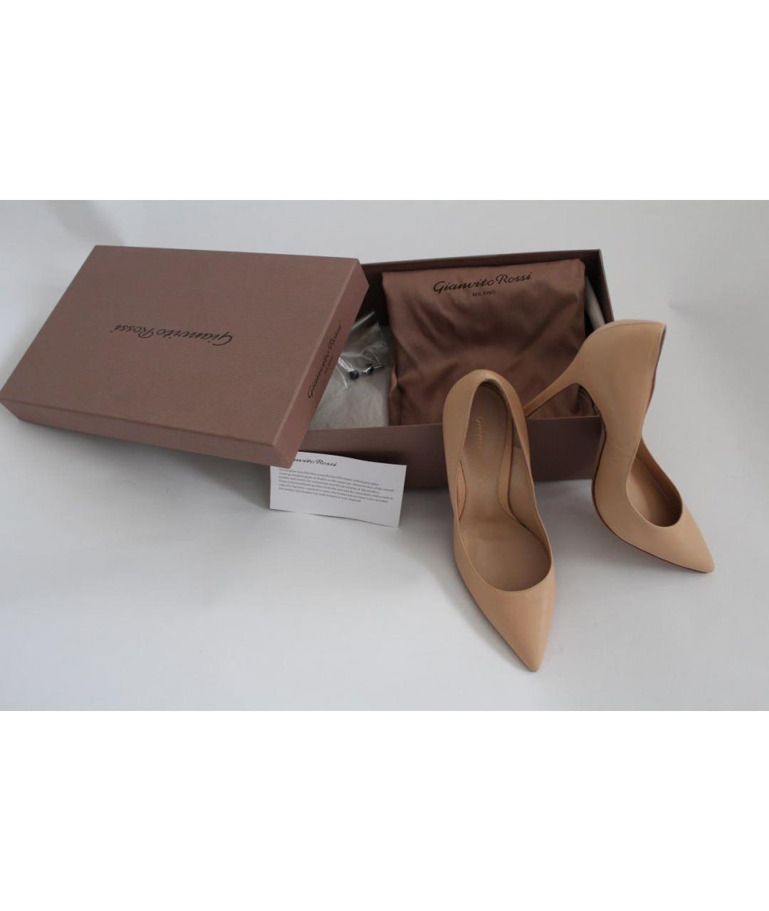 GIANVITO ROSSI Бежевые кожаные туфли, фото 2