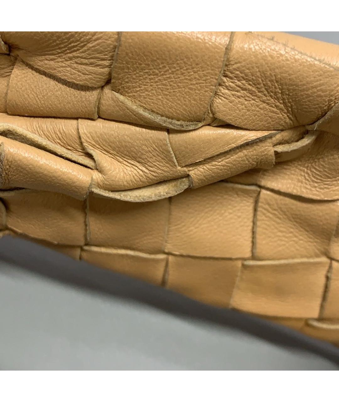BOTTEGA VENETA Бежевая кожаная сумка с короткими ручками, фото 8