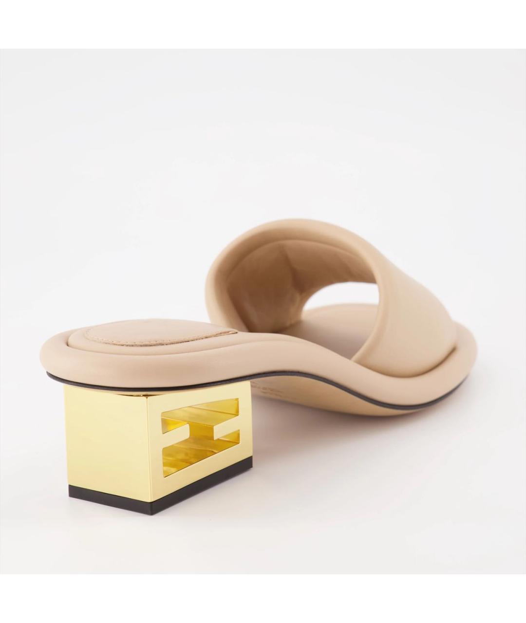 FENDI Бежевые кожаные мюли, фото 2