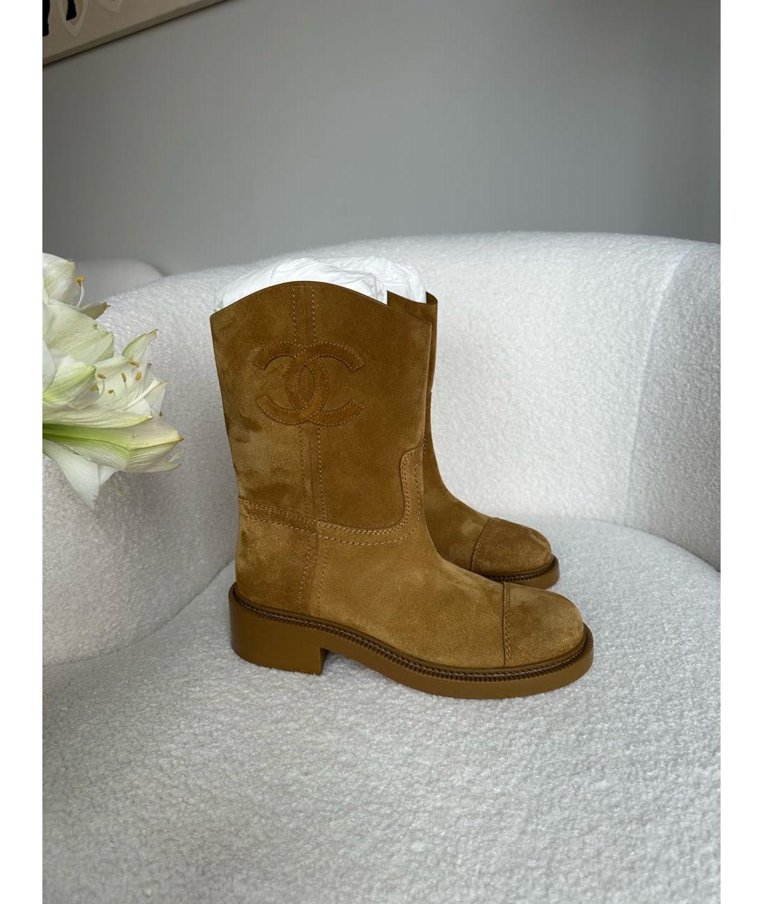 CHANEL Горчичные замшевые ботинки, фото 2