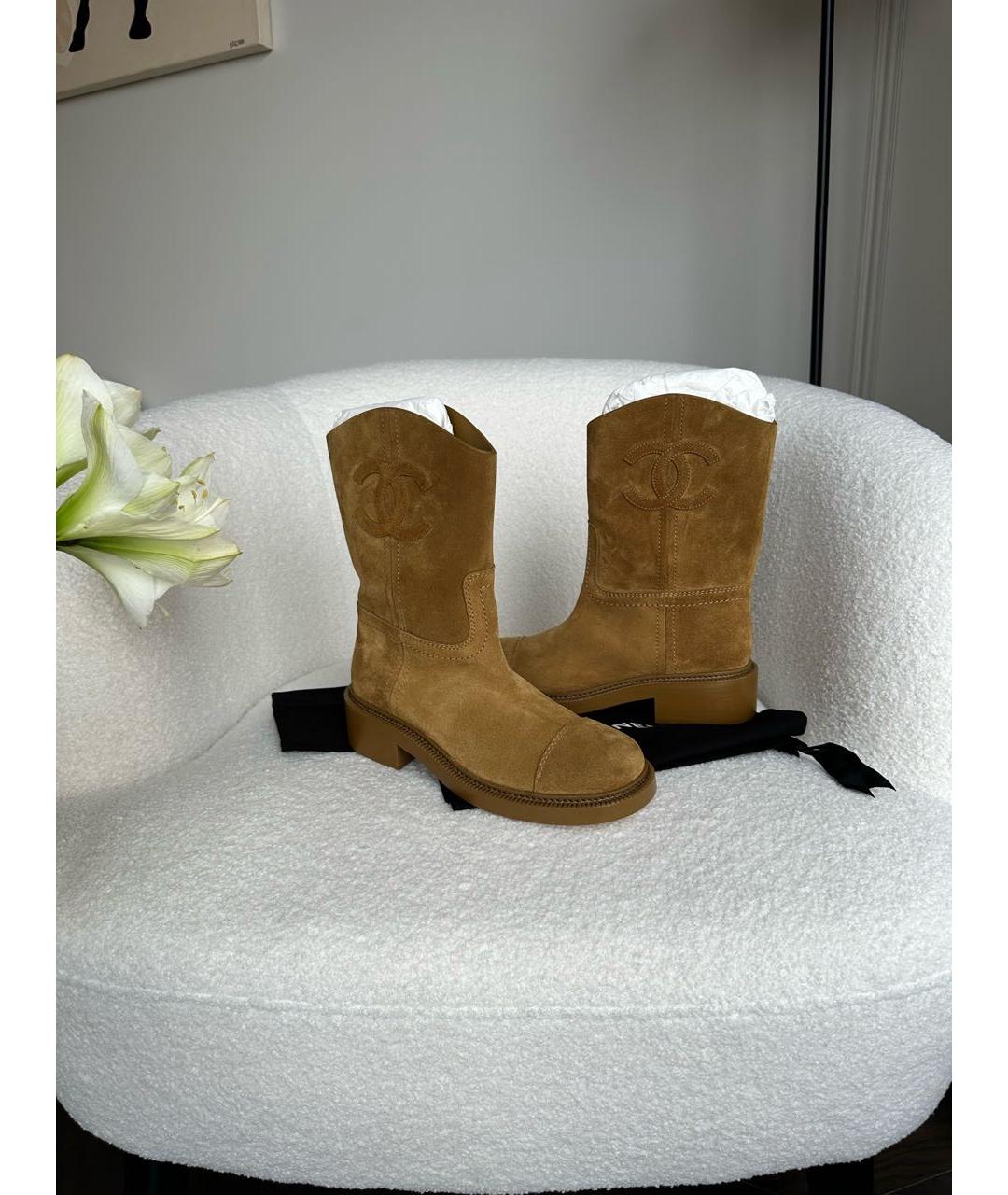 CHANEL Горчичные замшевые ботинки, фото 6