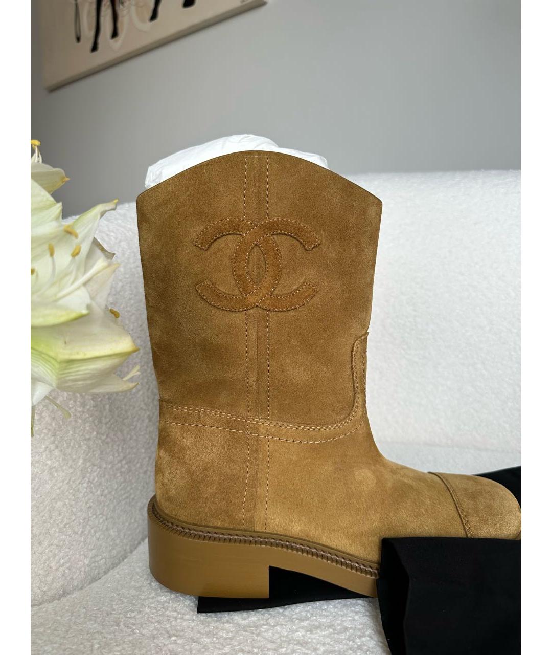 CHANEL Горчичные замшевые ботинки, фото 3