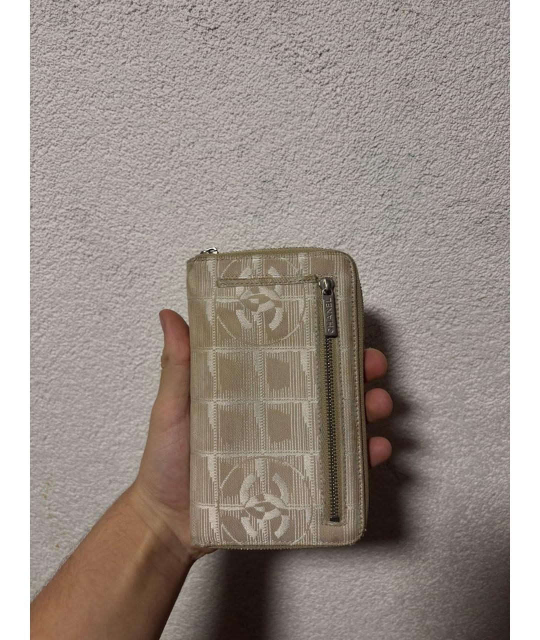 CHANEL Бежевый кожаный кошелек, фото 2