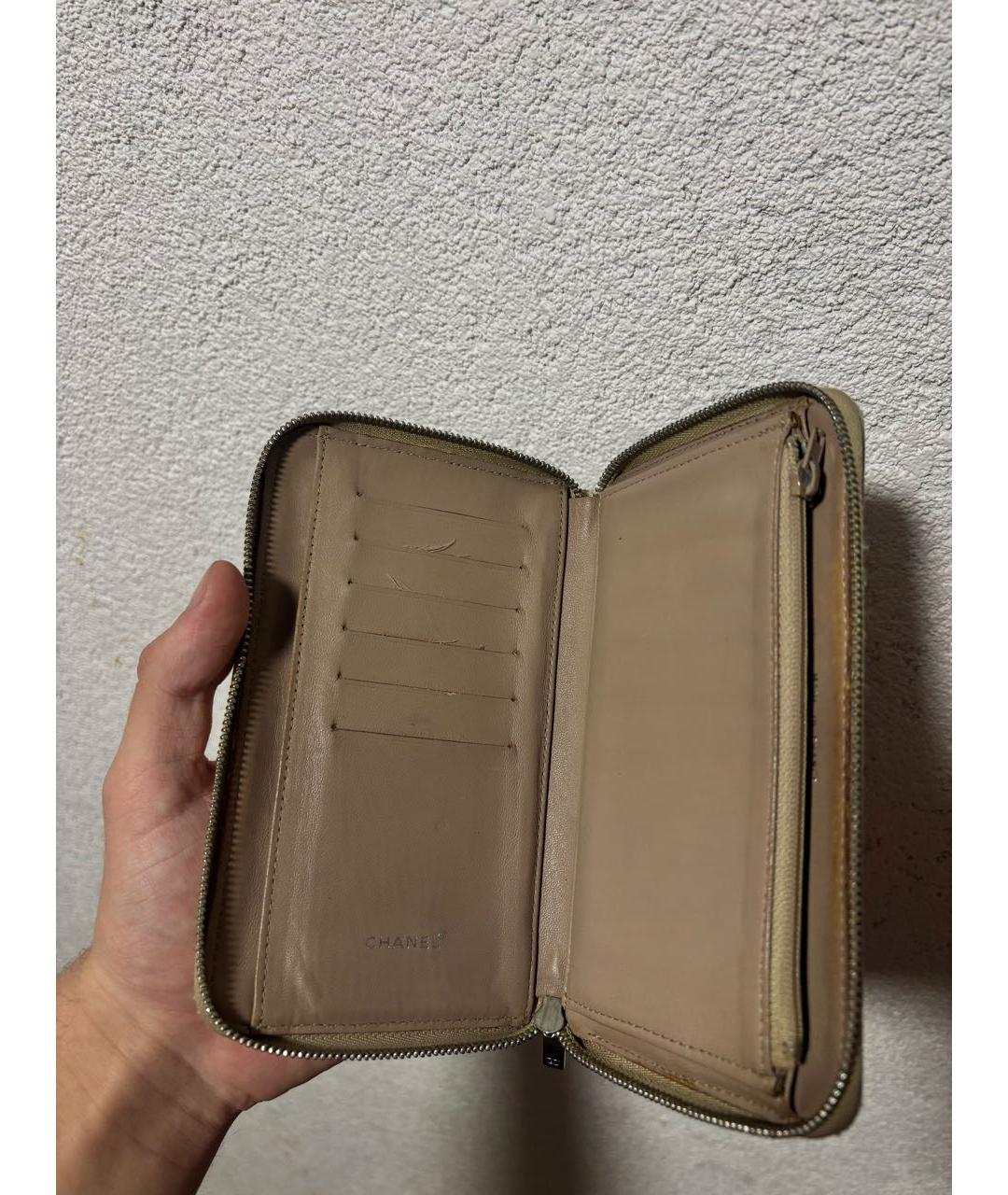 CHANEL Бежевый кожаный кошелек, фото 7