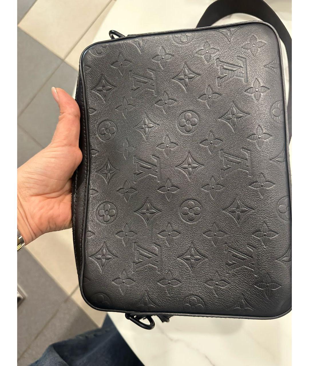 LOUIS VUITTON Черная кожаная сумка на плечо, фото 8