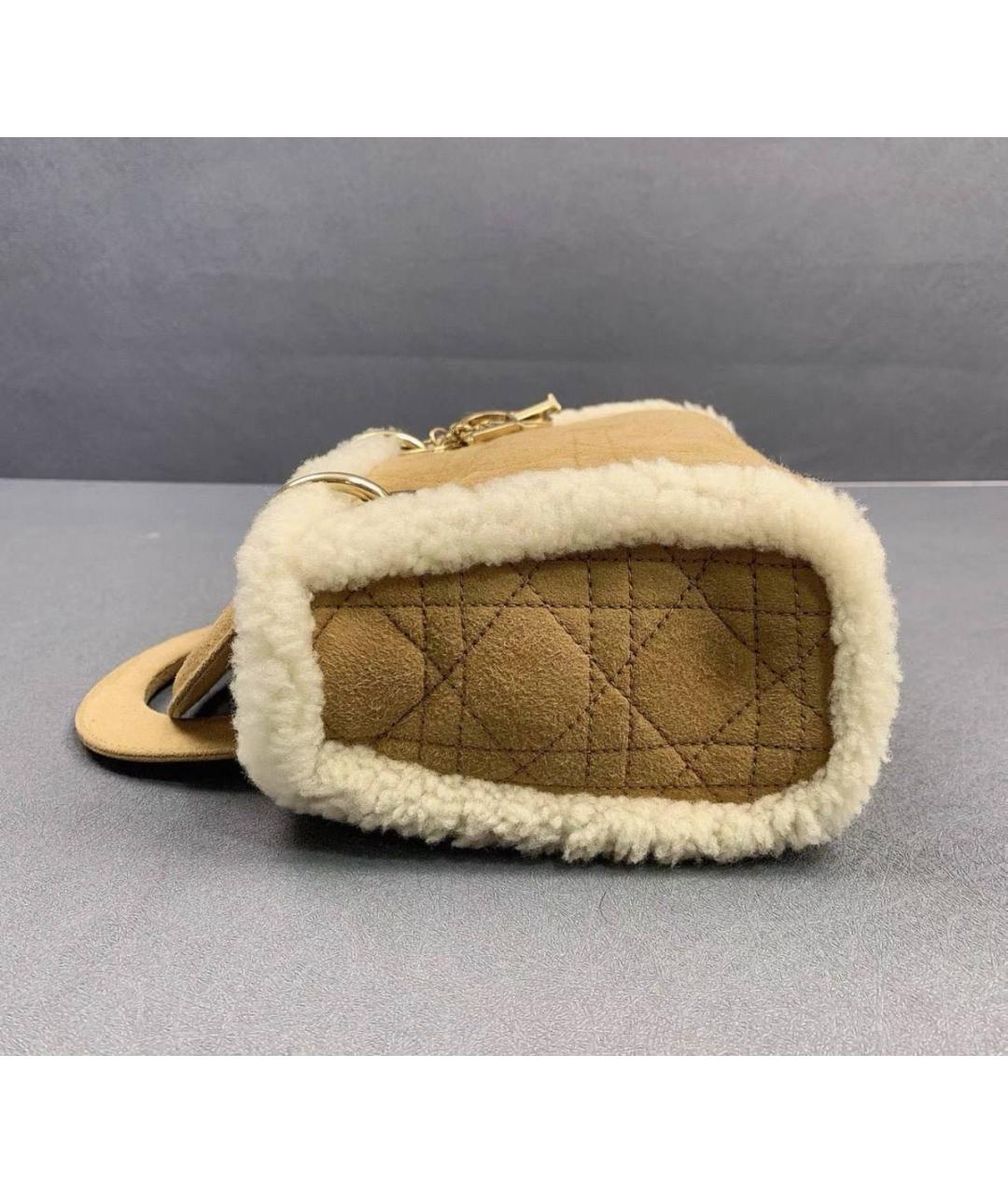 CHRISTIAN DIOR Коричневая замшевая сумка с короткими ручками, фото 3