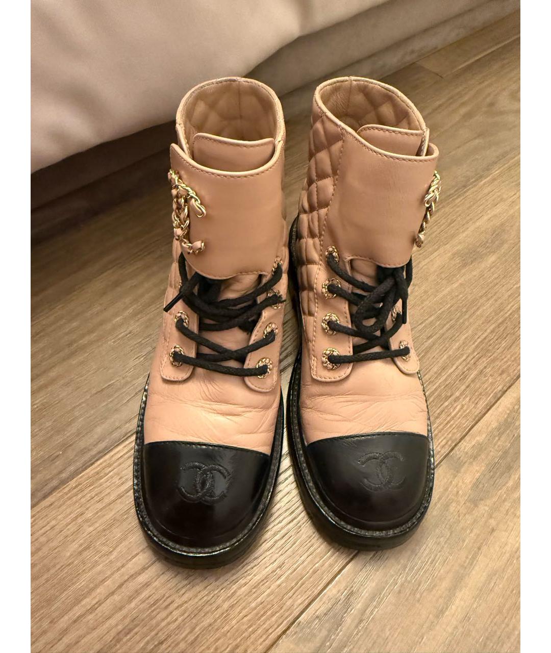 CHANEL Бежевые кожаные ботинки, фото 2