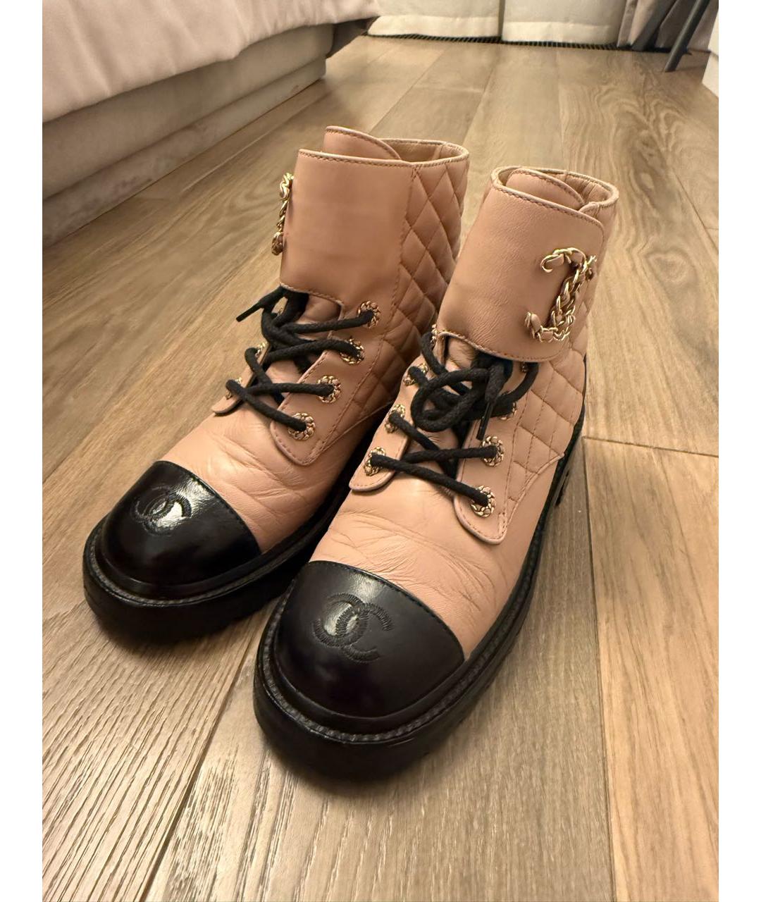 CHANEL Бежевые кожаные ботинки, фото 3