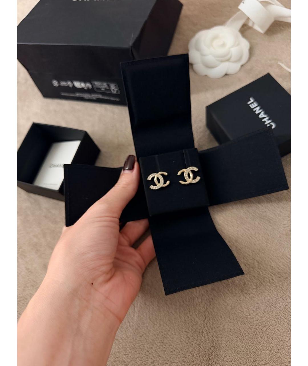 CHANEL Золотые металлические серьги, фото 3