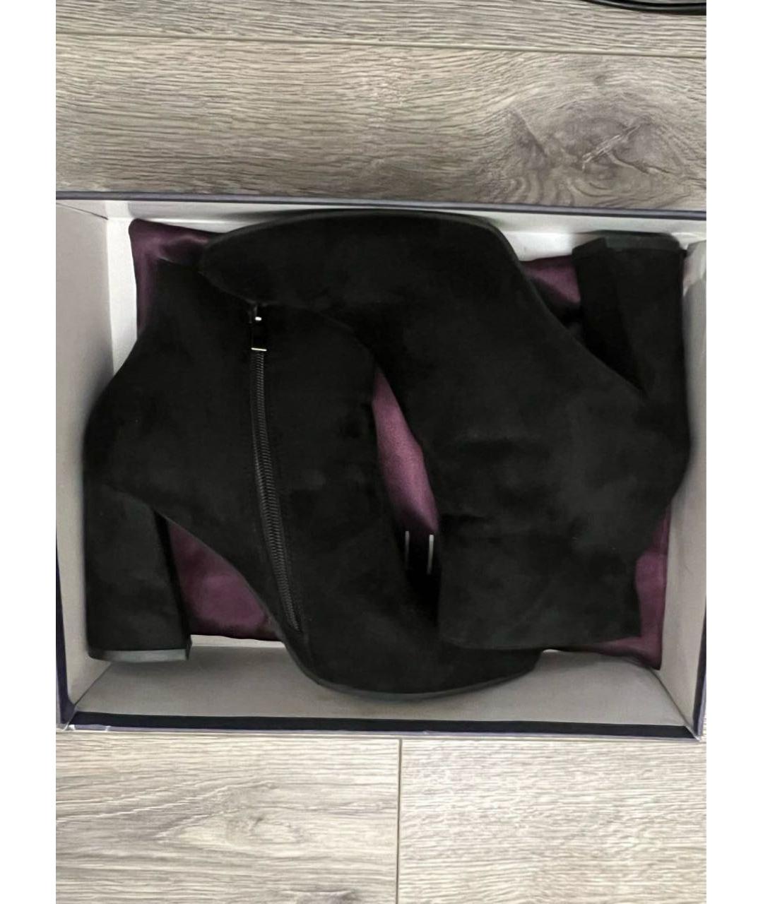 STUART WEITZMAN Черные замшевые ботильоны, фото 6