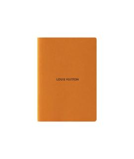 LOUIS VUITTON Книга