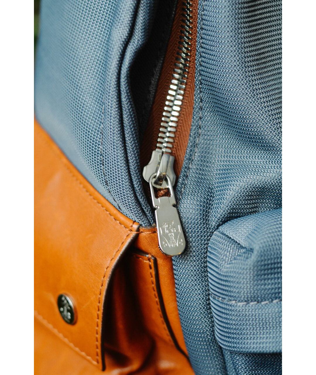 BRUNELLO CUCINELLI Синий кожаный рюкзак, фото 3