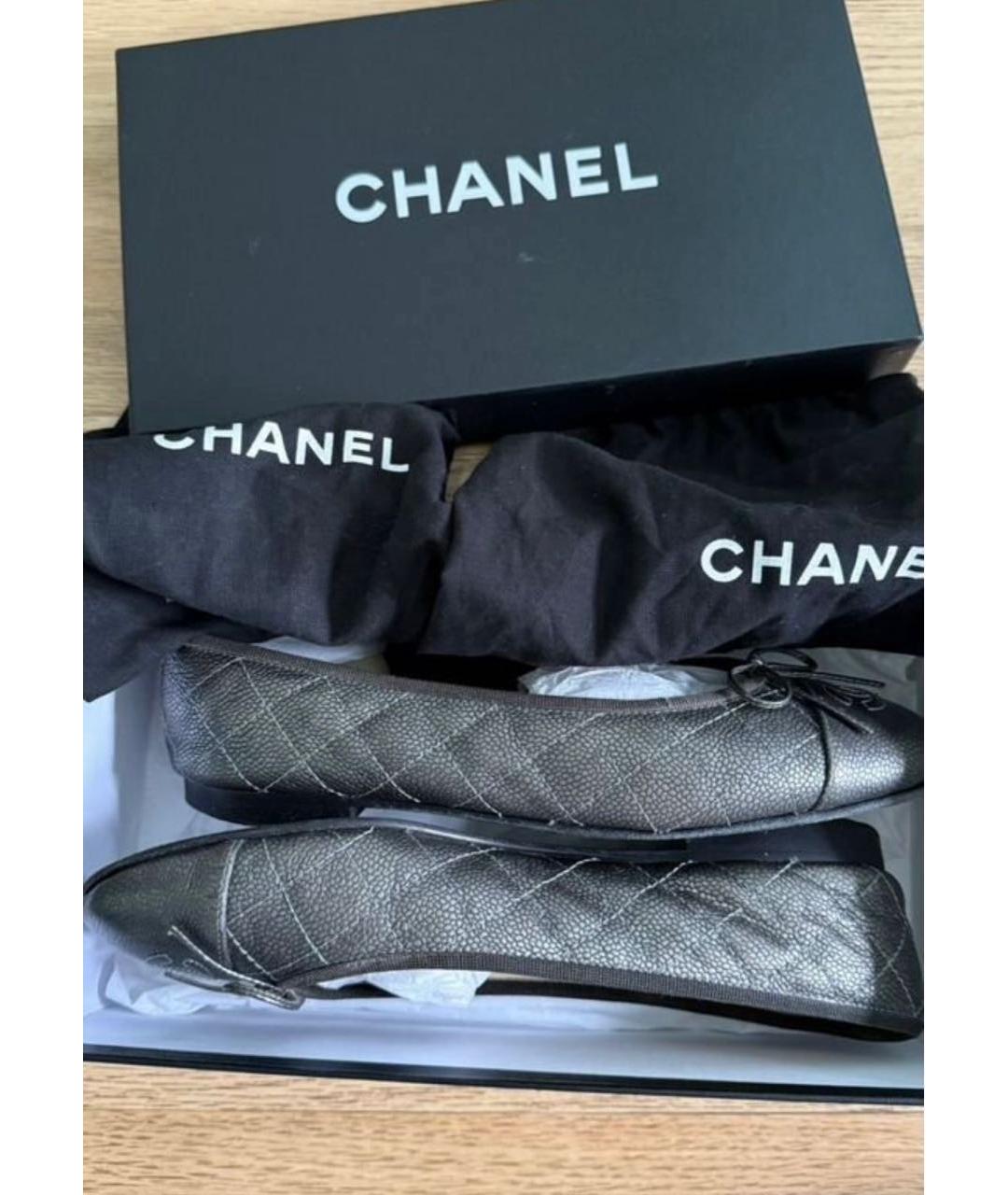 CHANEL Антрацитовые кожаные балетки, фото 6