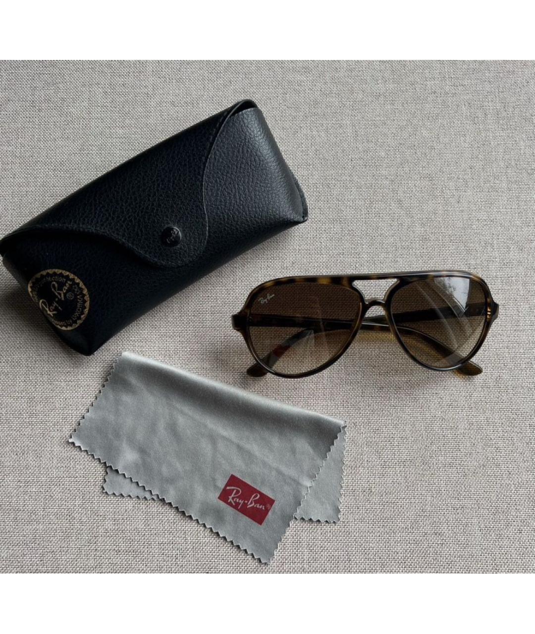 RAY BAN Коричневые пластиковые солнцезащитные очки, фото 4