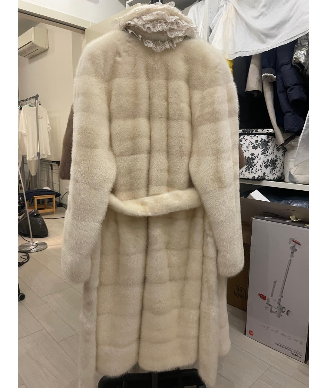 VALENTINO Белая меховая шуба, фото 4