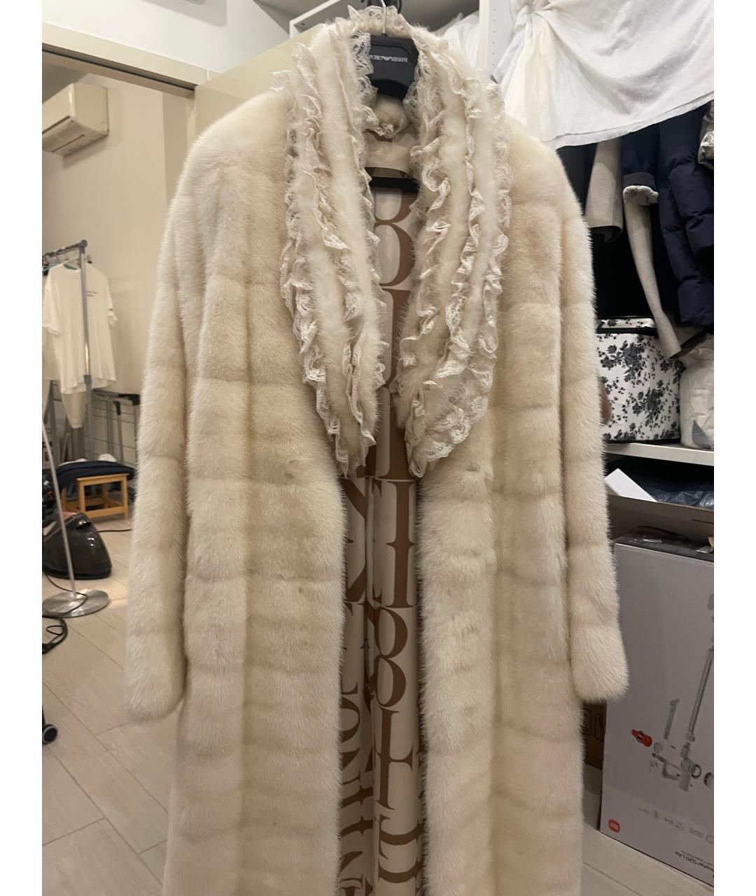 VALENTINO Белая меховая шуба, фото 5