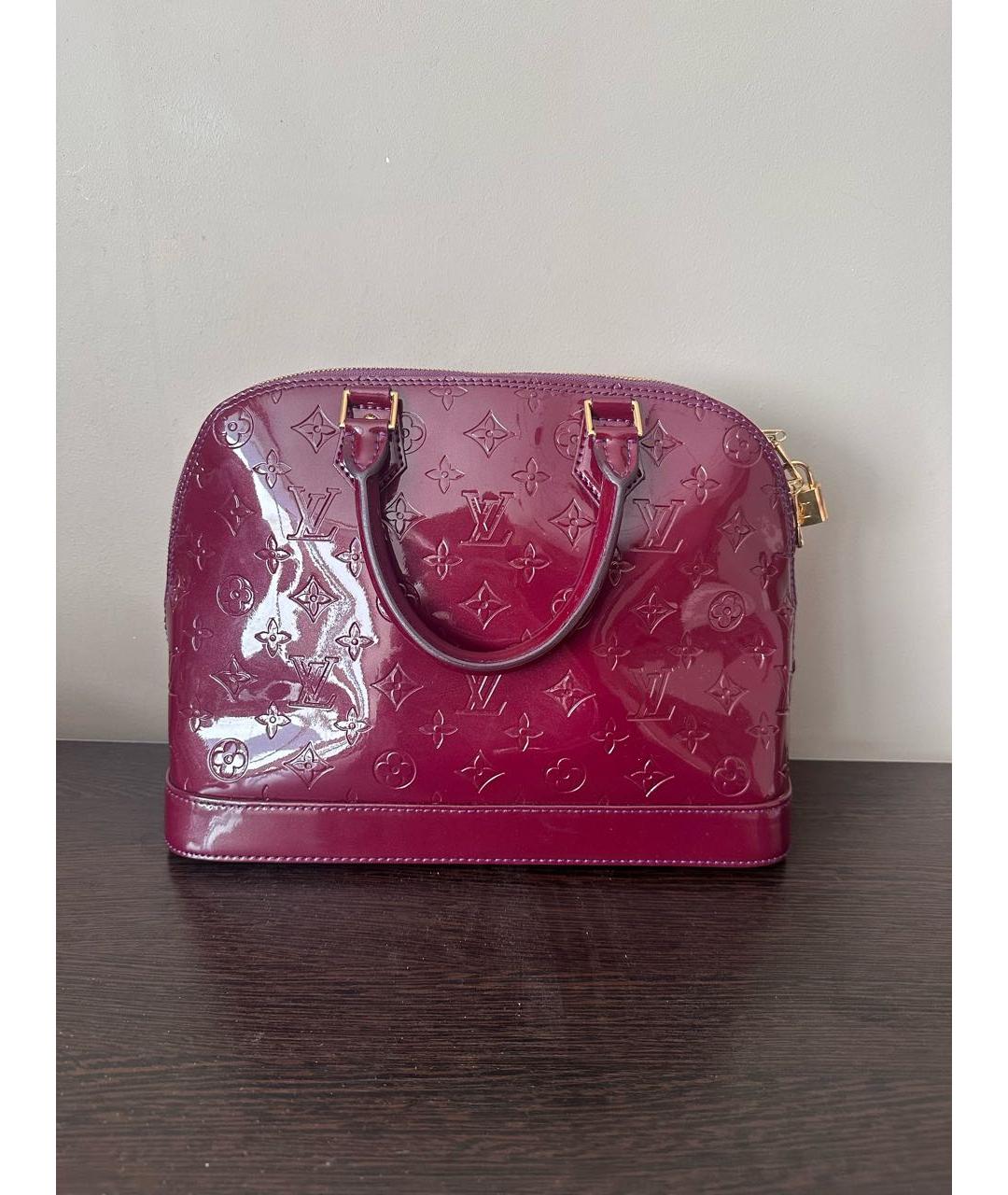 LOUIS VUITTON Бордовая сумка с короткими ручками из лакированной кожи, фото 3
