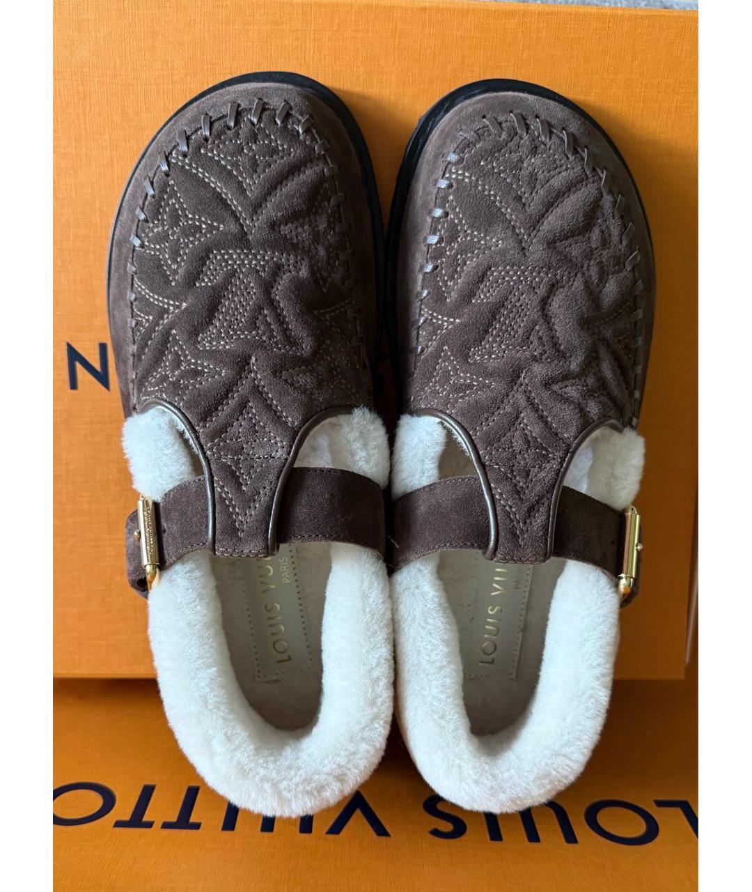 LOUIS VUITTON Коричневые замшевые сабо, фото 3