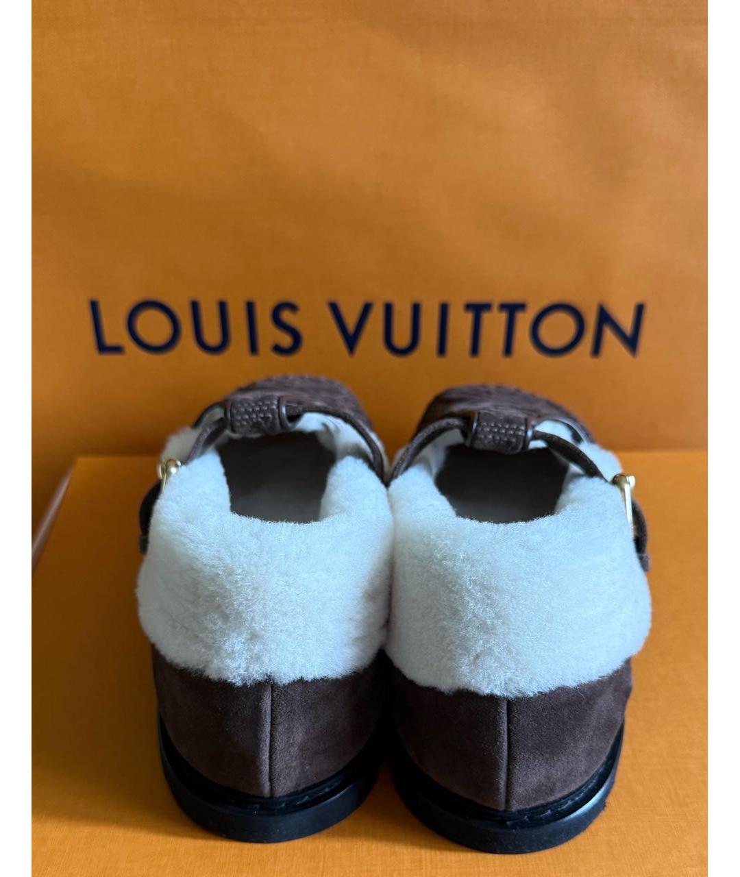 LOUIS VUITTON Коричневые замшевые сабо, фото 4