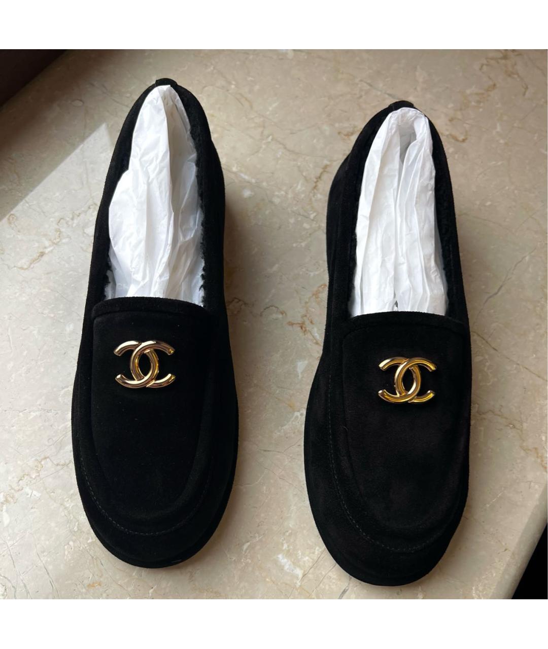 CHANEL Черные замшевые мокасины, фото 2