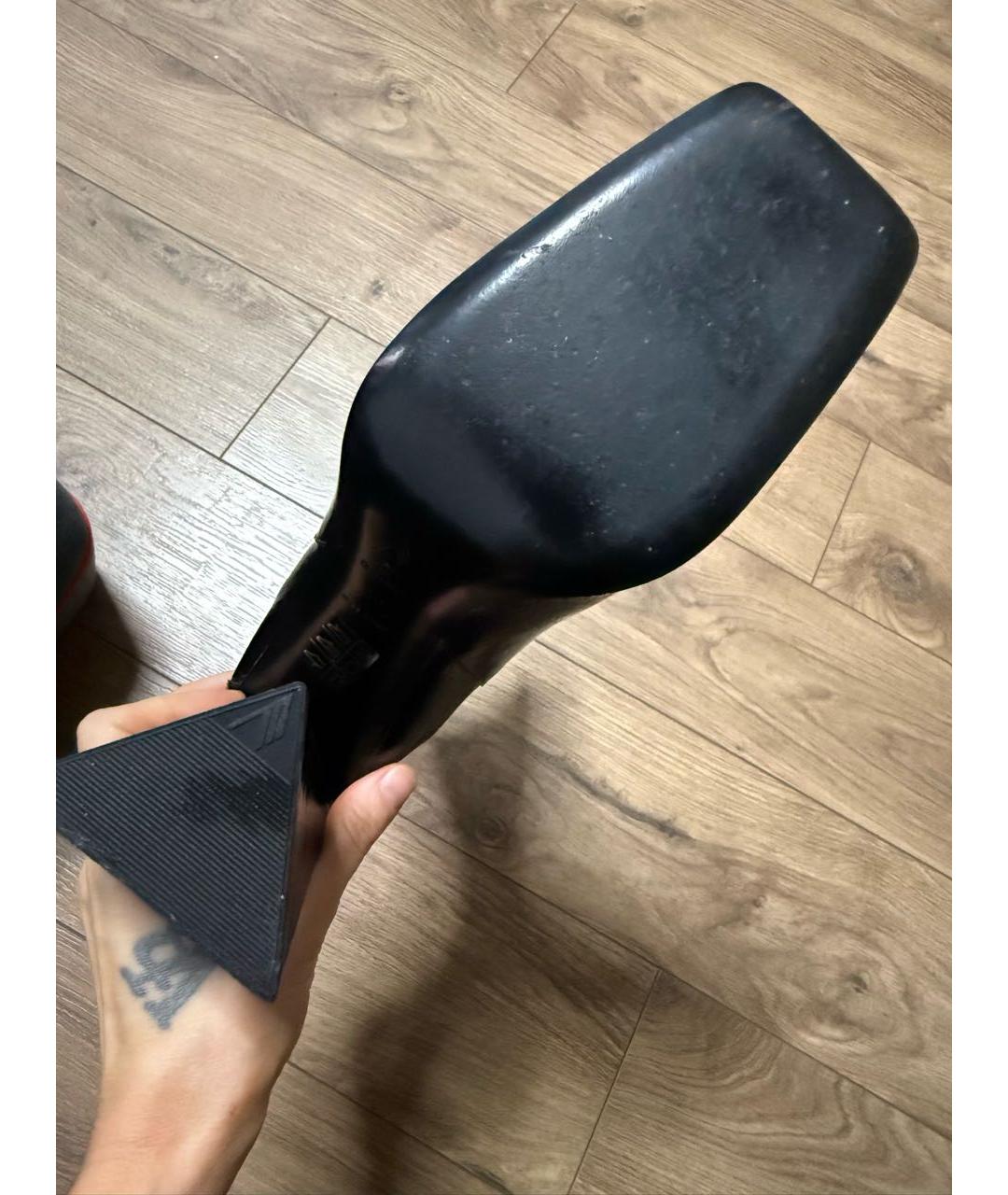 THE ATTICO Черные полусапоги из лакированной кожи, фото 4