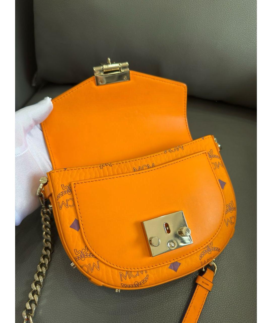 MCM Оранжевая кожаная сумка через плечо, фото 5
