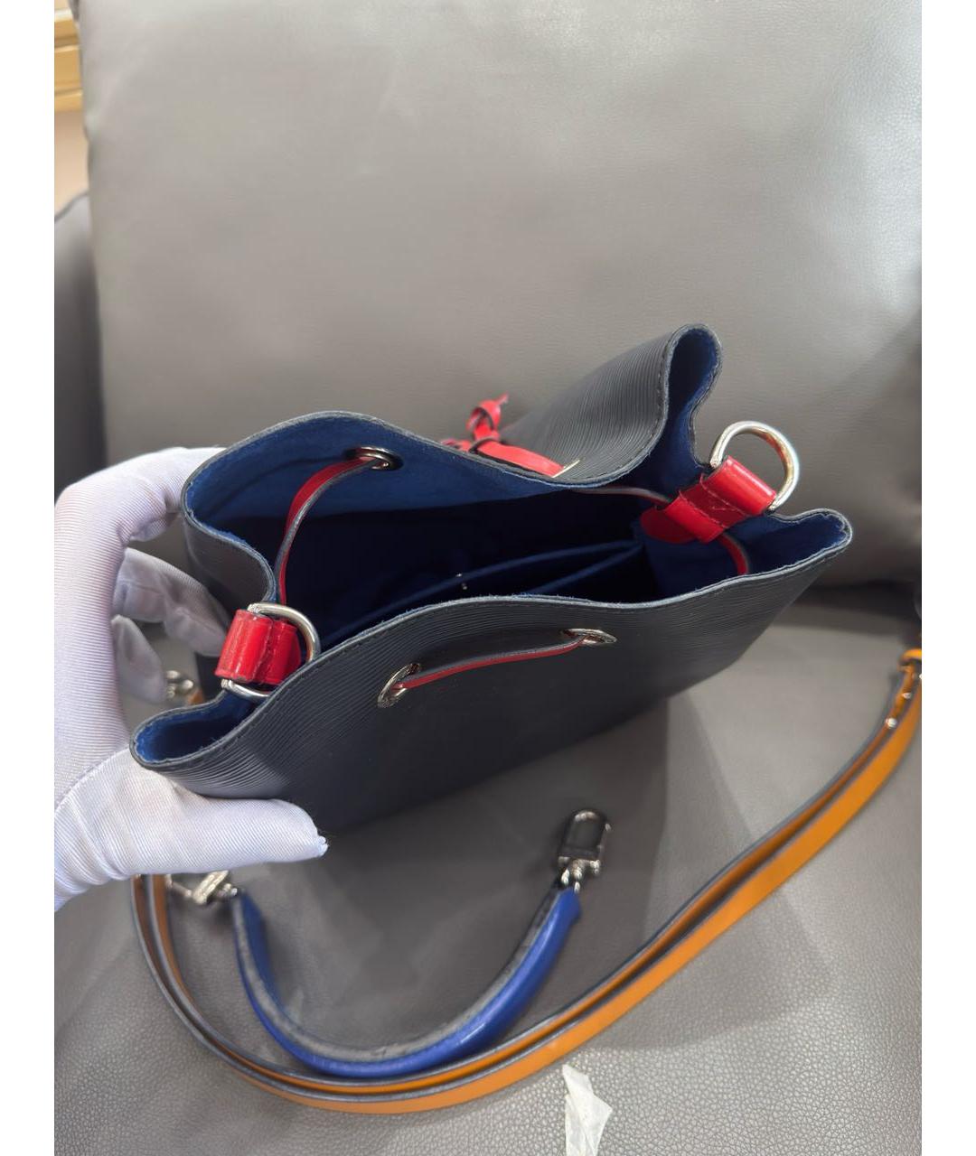 LOUIS VUITTON Черная кожаная сумка через плечо, фото 4