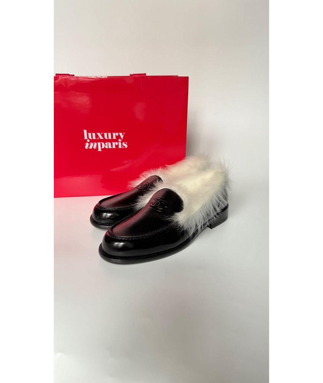 CHANEL Черные лоферы из лакированной кожи, фото 4