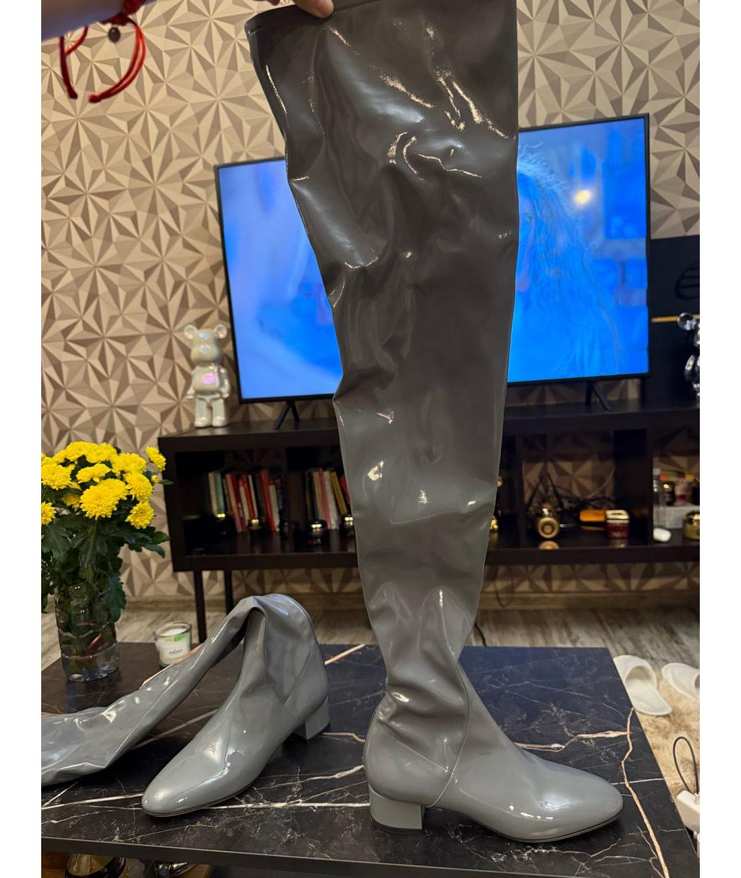 VALENTINO Серые сапоги из лакированной кожи, фото 7