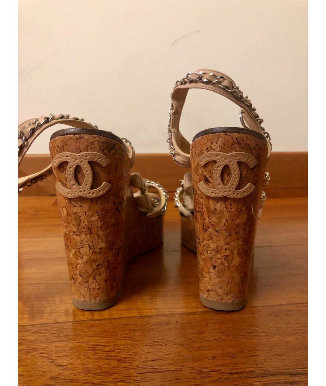 CHANEL Бежевые кожаные босоножки, фото 4