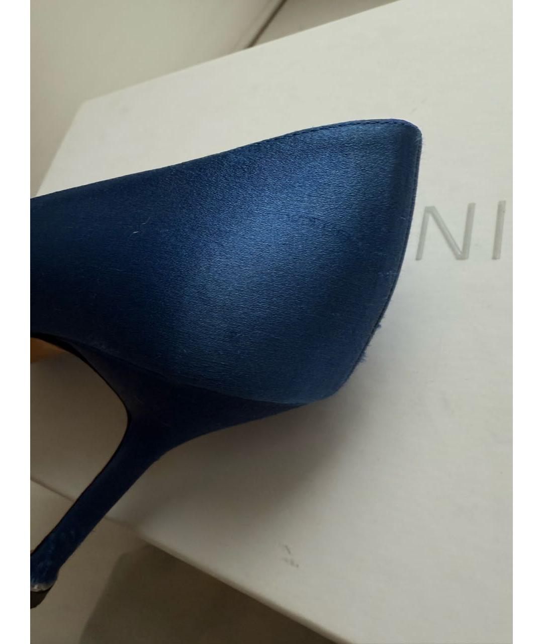 MANOLO BLAHNIK Синие текстильные туфли, фото 5