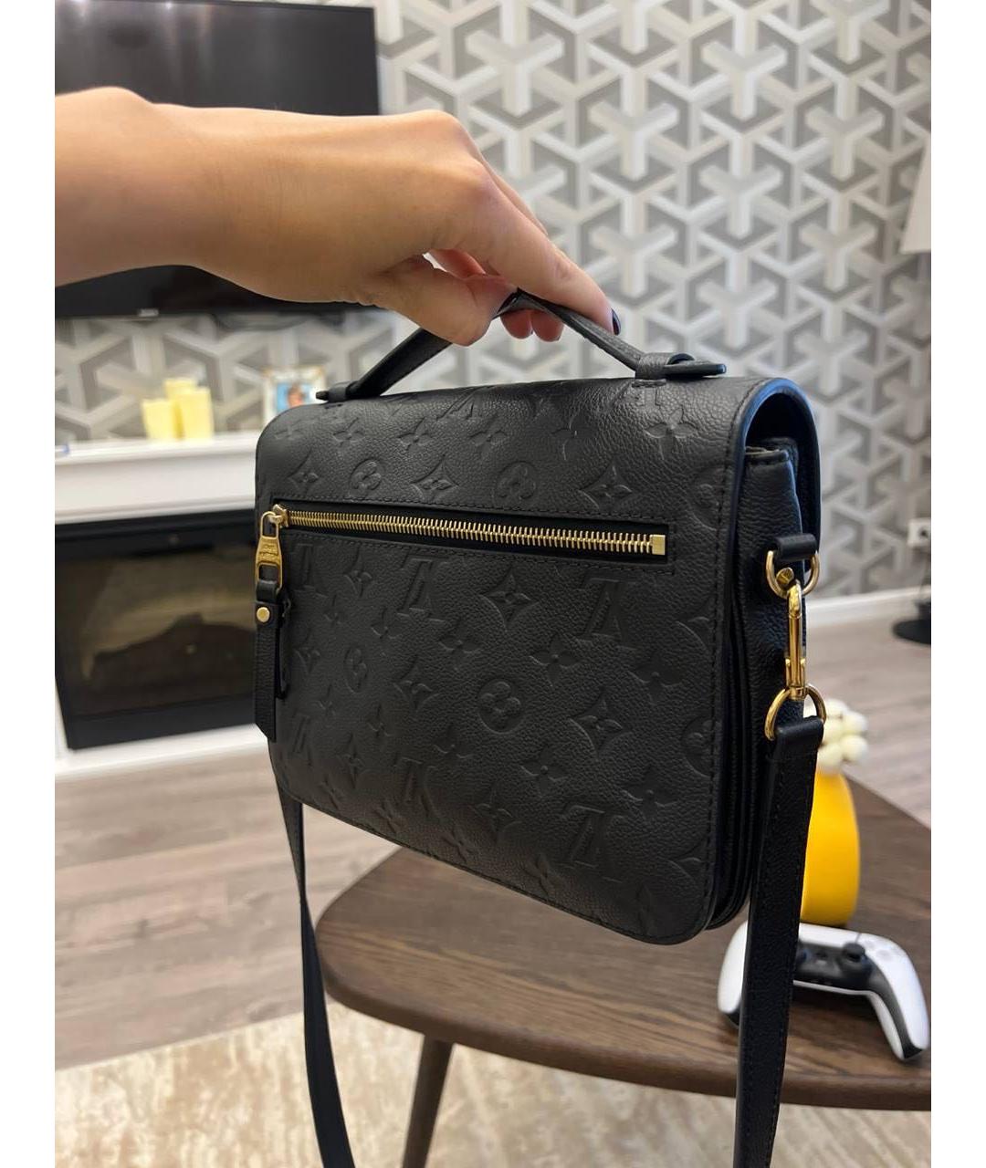 LOUIS VUITTON Черная кожаная сумка через плечо, фото 3