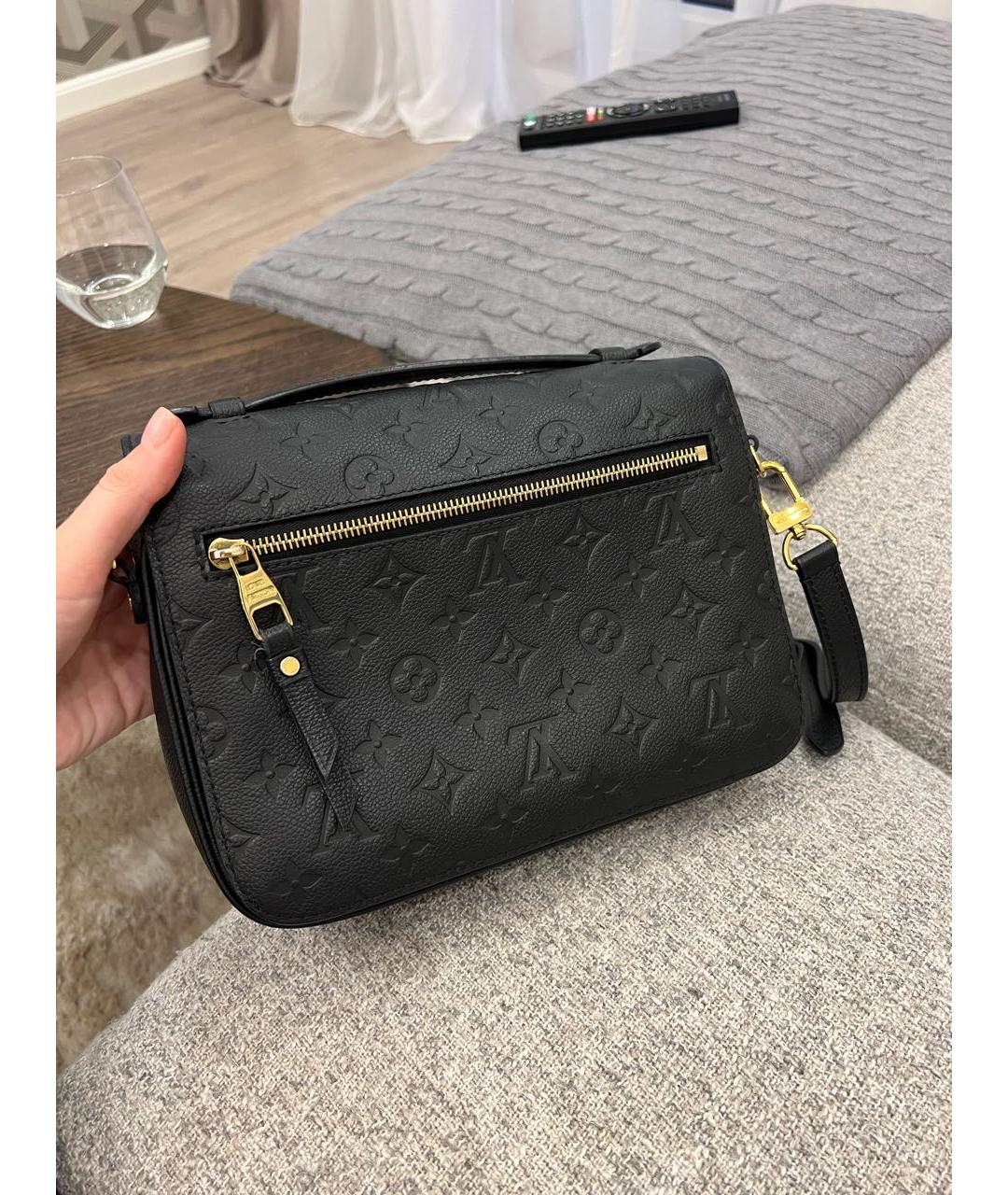 LOUIS VUITTON Черная кожаная сумка через плечо, фото 4