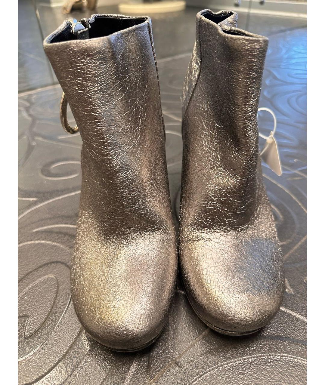 MCQ ALEXANDER MCQUEEN Серебряные кожаные ботильоны, фото 2