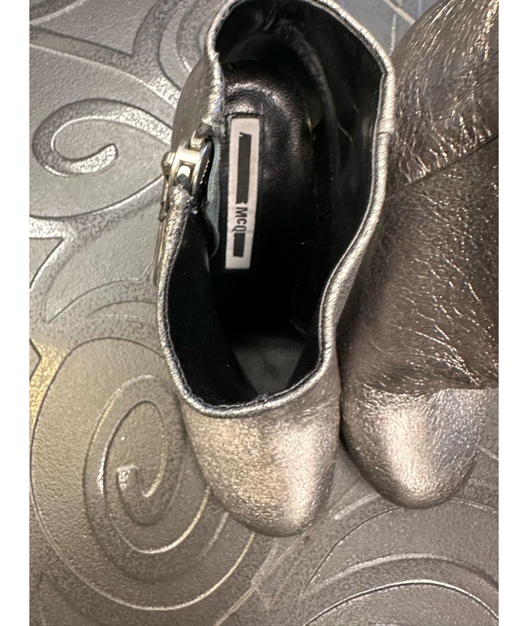 MCQ ALEXANDER MCQUEEN Серебряные кожаные ботильоны, фото 4