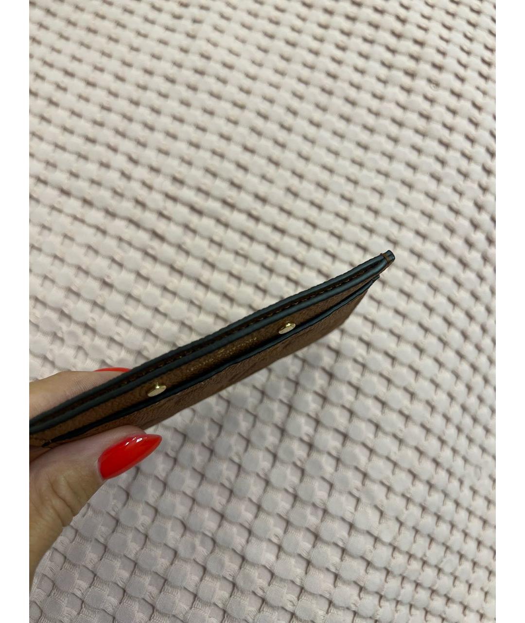 LOUIS VUITTON Коричневый кожаный кардхолдер, фото 4