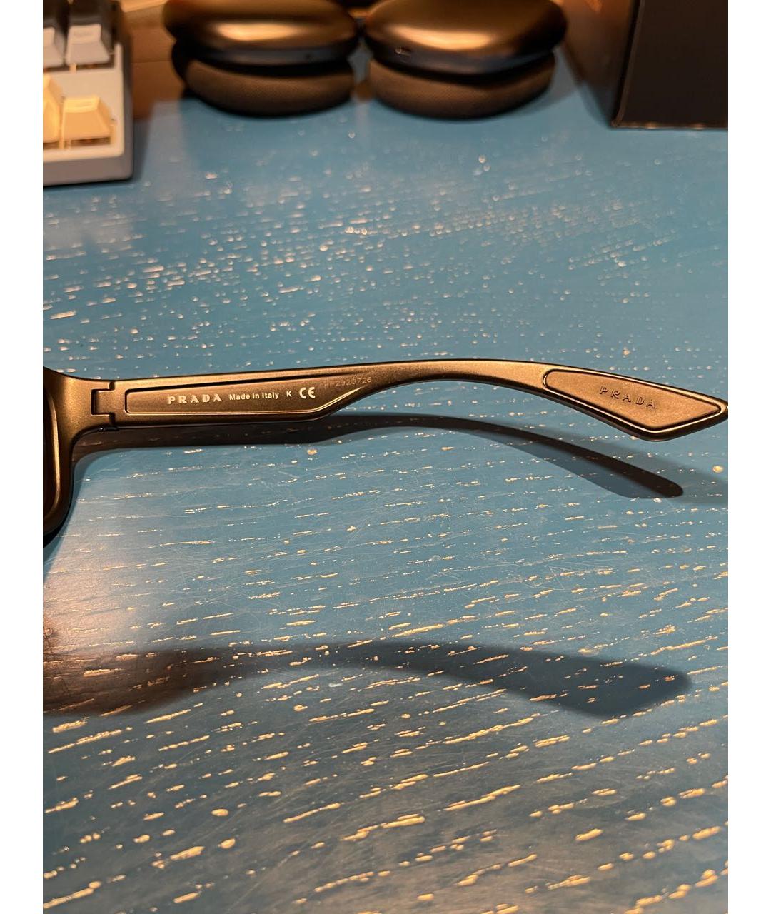 PRADA Черные пластиковые солнцезащитные очки, фото 5