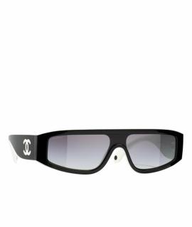 CHANEL Солнцезащитные очки