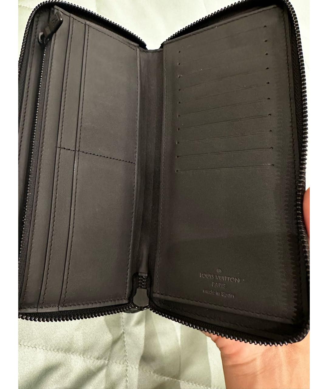 LOUIS VUITTON Черный кожаный кошелек, фото 4