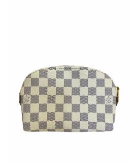 LOUIS VUITTON Косметичка